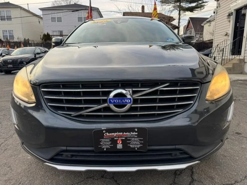 2015 Volvo XC60 1st Gen - Image 5 of 12