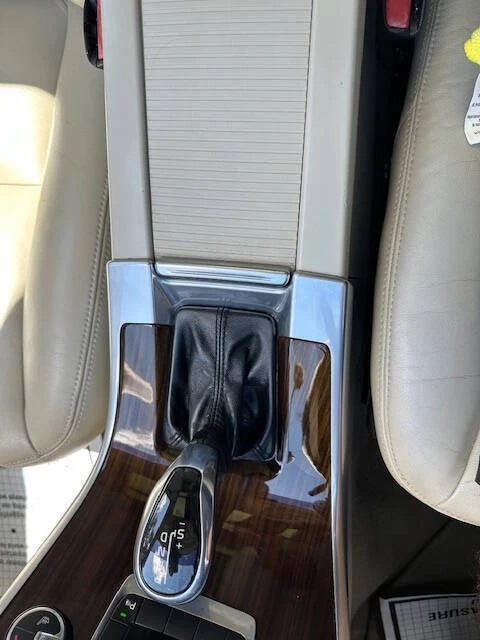 2015 Volvo XC60 1st Gen - Image 16 of 21