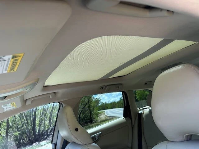 2015 Volvo XC60 1st Gen - Image 18 of 21