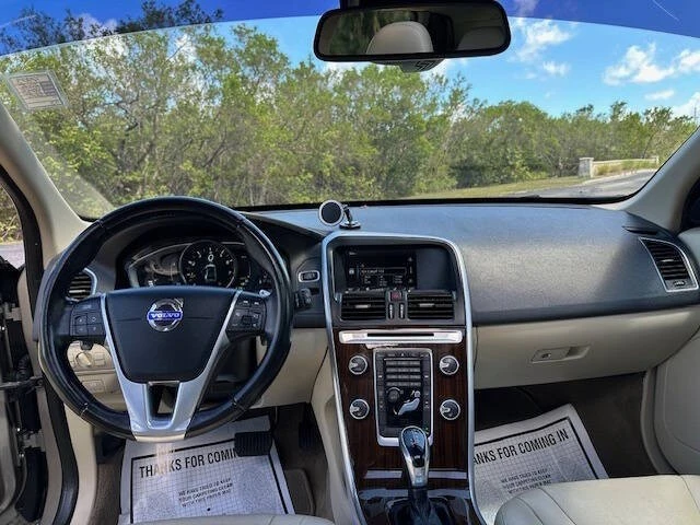 2015 Volvo XC60 1st Gen - Image 21 of 21