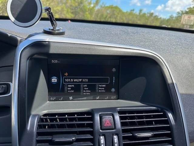 2015 Volvo XC60 1st Gen - Image 13 of 21
