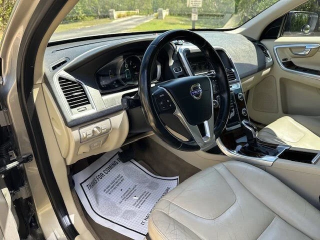 2015 Volvo XC60 1st Gen - Image 11 of 21