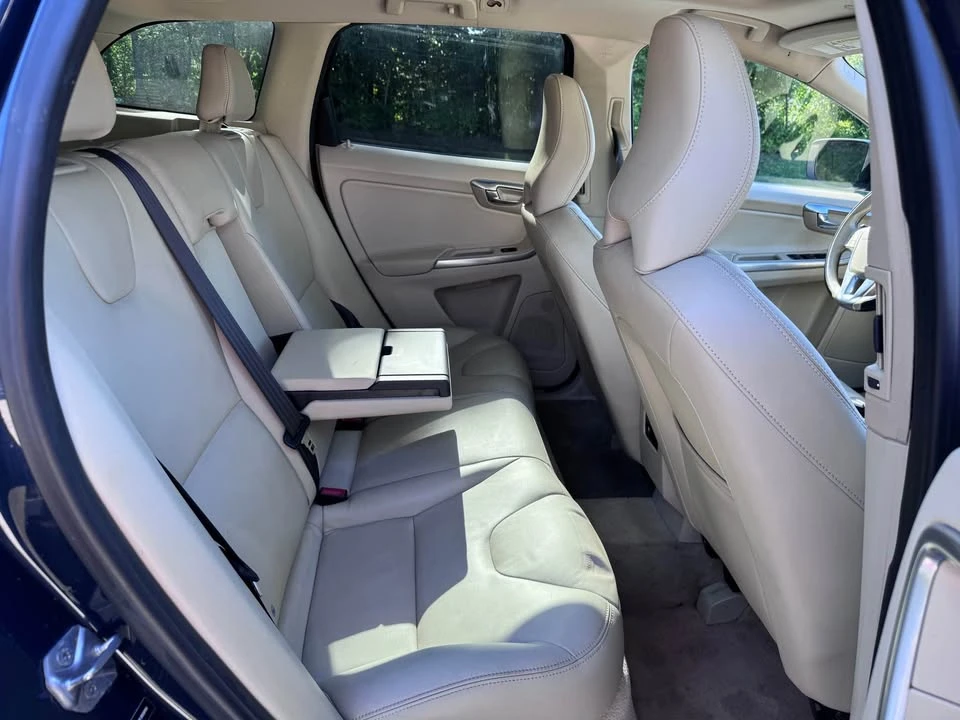 2015 Volvo XC60 1st Gen - Image 8 of 9