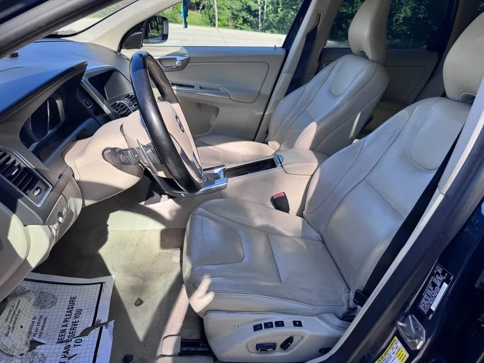 2015 Volvo XC60 1st Gen - Image 6 of 9