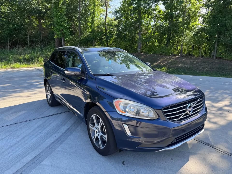 2015 Volvo XC60 1st Gen - Image 3 of 9