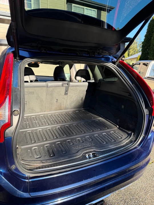 2015 Volvo XC60 1st Gen - Image 6 of 10