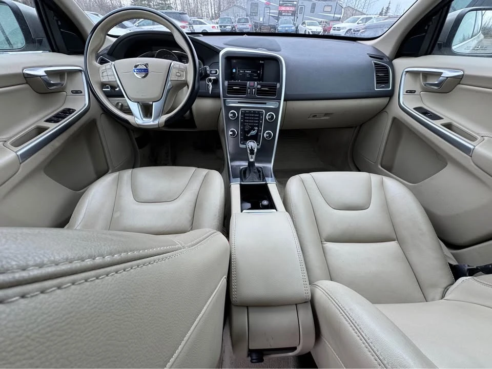 2015 Volvo XC60 1st Gen - Image 8 of 10