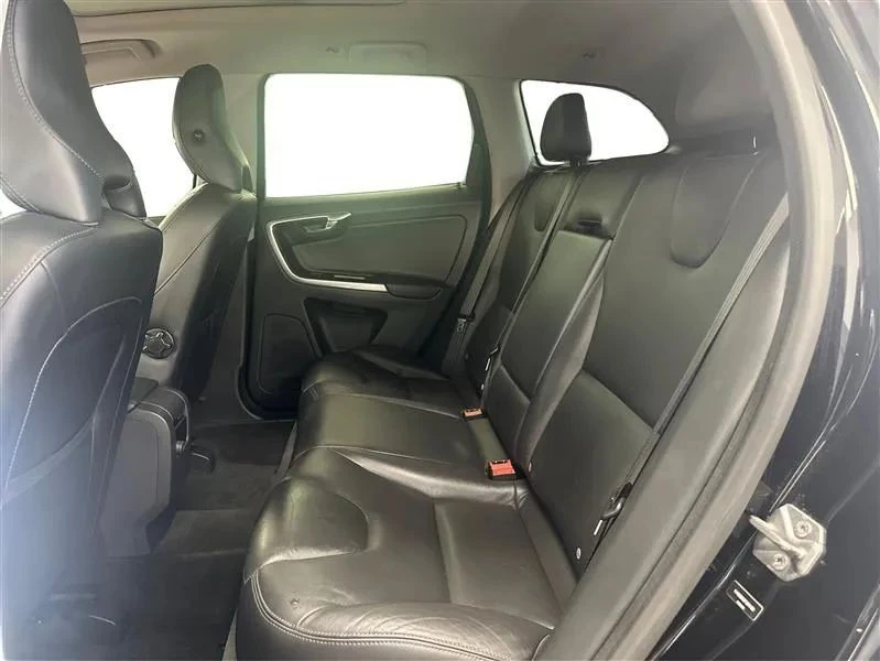 2015 Volvo XC60 1st Gen - Image 10 of 12