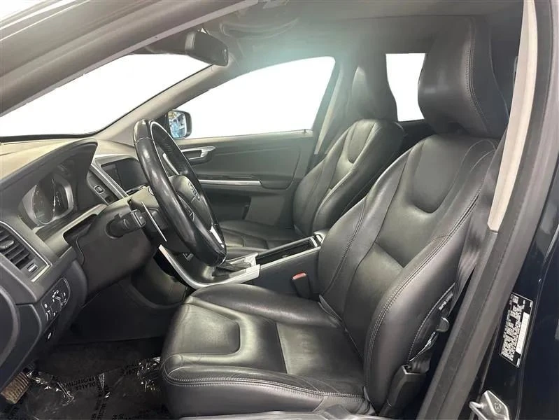 2015 Volvo XC60 1st Gen - Image 9 of 12