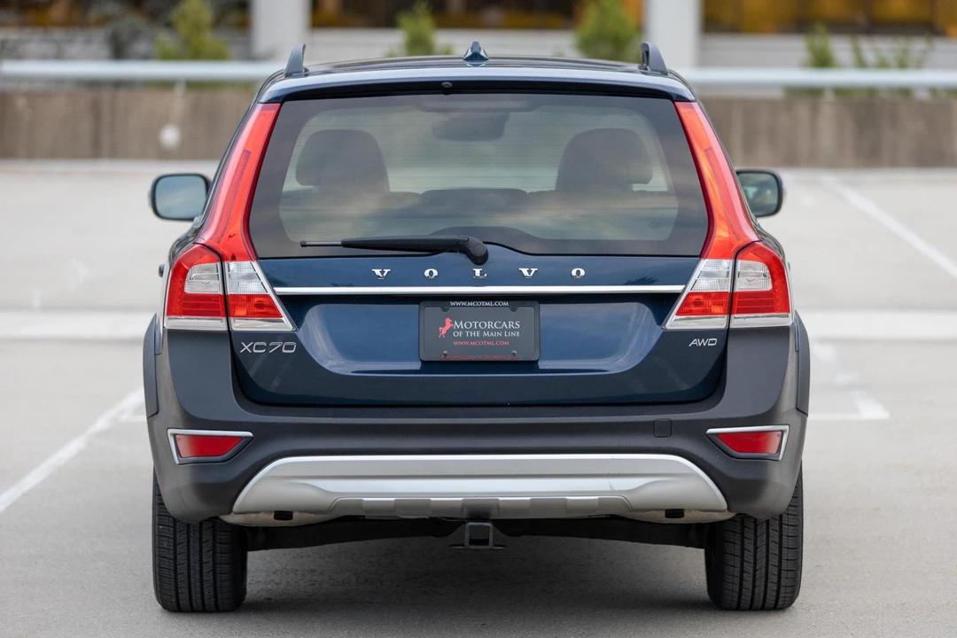 2015 Volvo XC70 3rd Gen - Image 5 of 31