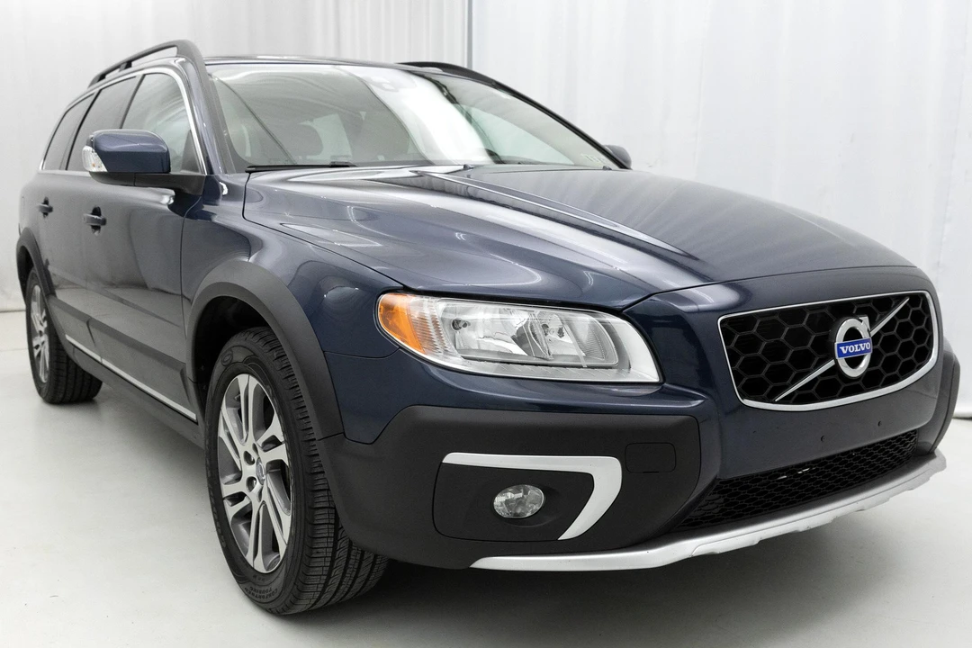 2015 Volvo XC70 3rd Gen - Image 30 of 31