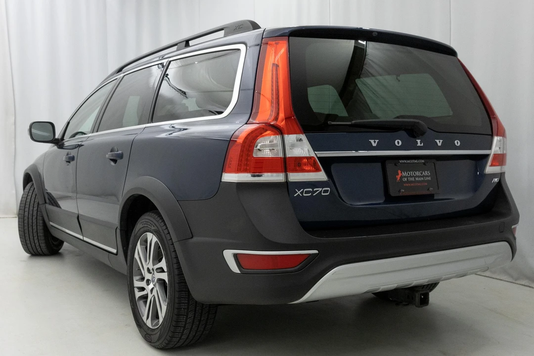 2015 Volvo XC70 3rd Gen - Image 24 of 31