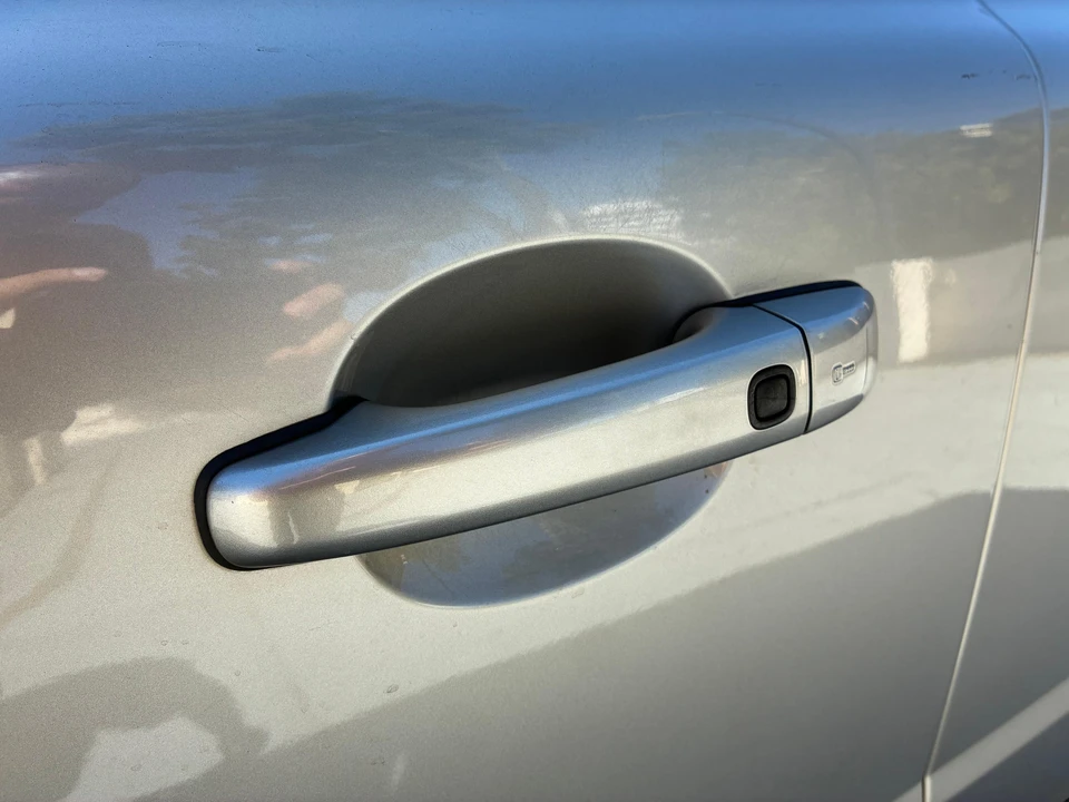 2015 Volvo XC70 3rd Gen - Image 29 of 31