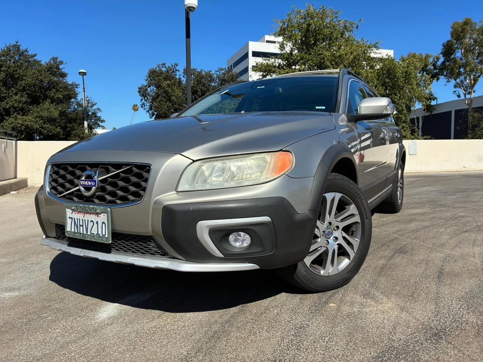 2015 Volvo XC70 3rd Gen - Image 6 of 31