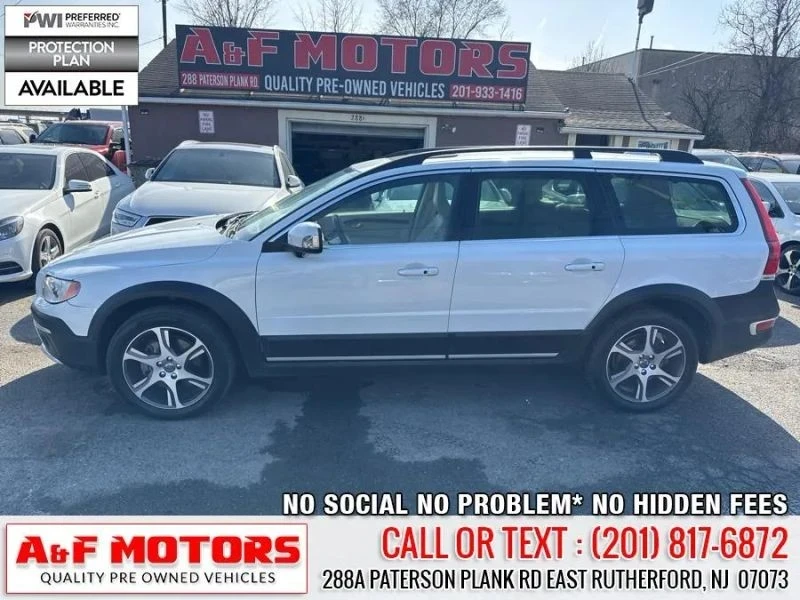 2015 Volvo XC70 3rd Gen - Image 3 of 12