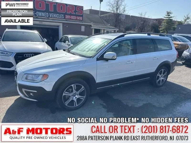 2015 Volvo XC70 3rd Gen - Image 2 of 12