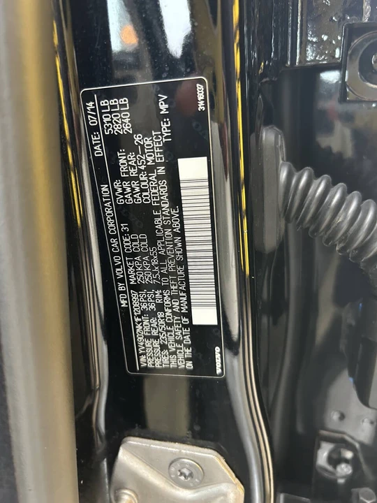 2015 Volvo XC70 3rd Gen - Image 18 of 21
