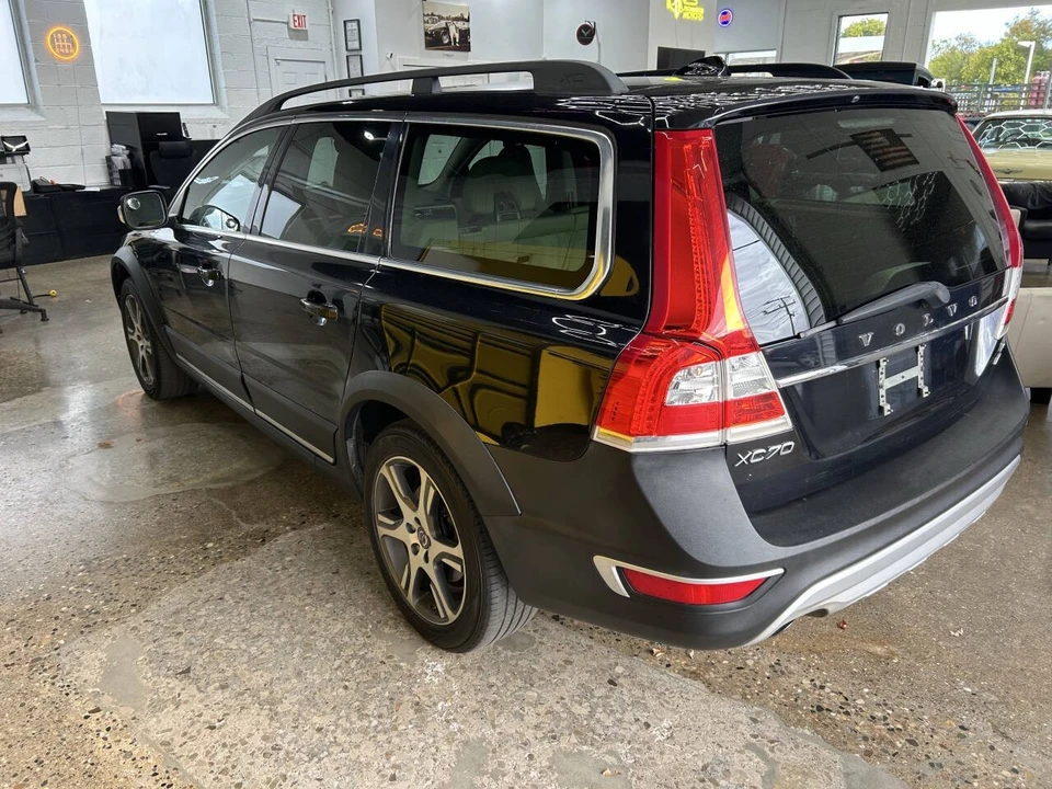 2015 Volvo XC70 3rd Gen - Image 6 of 12