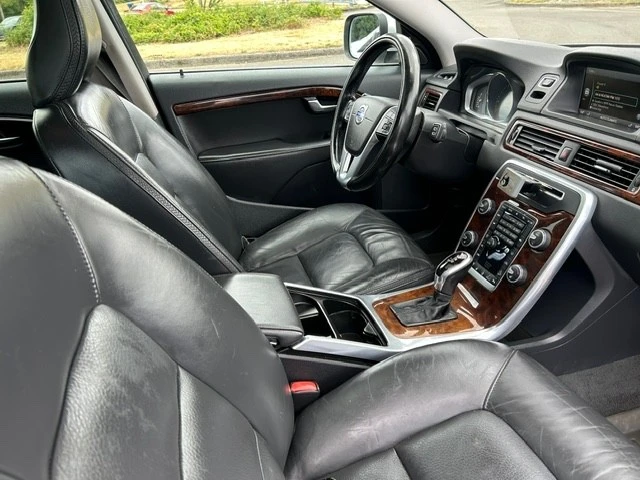 2015 Volvo XC70 3rd Gen - Image 3 of 6