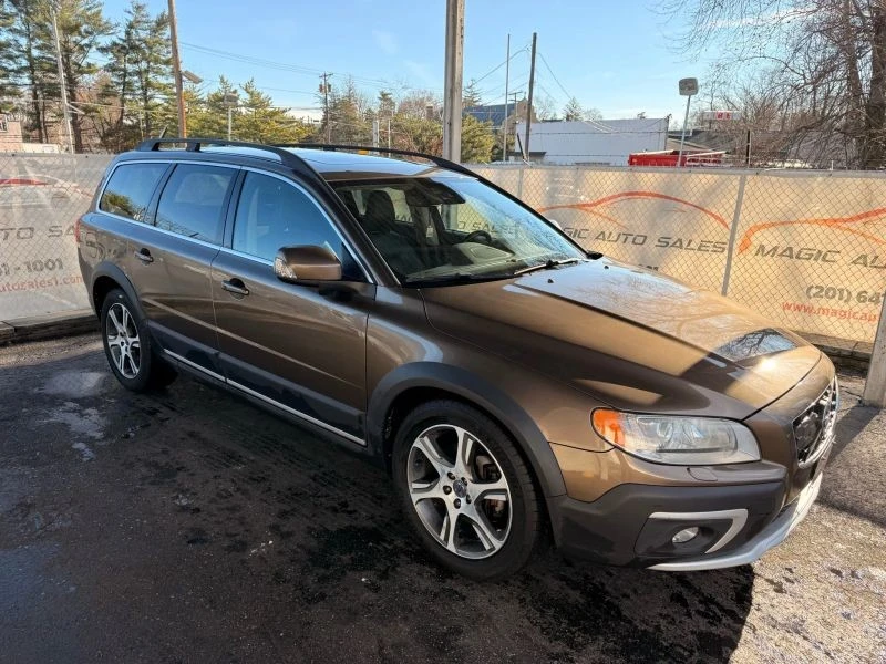 2015 Volvo XC70 3rd Gen - Image 7 of 12