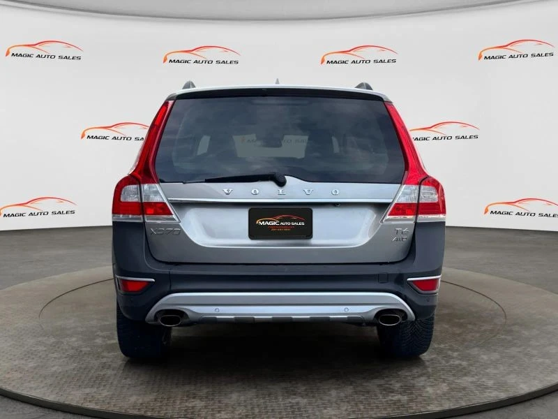 2015 Volvo XC70 3rd Gen - Image 9 of 12