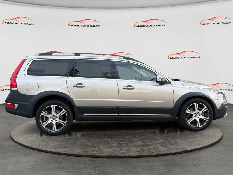 2015 Volvo XC70 3rd Gen - Image 6 of 12