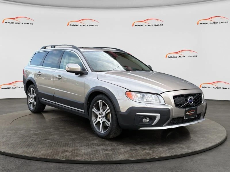 2015 Volvo XC70 3rd Gen - Image 5 of 12