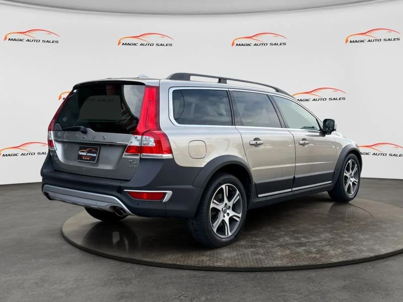 2015 Volvo XC70 3rd Gen - Image 10 of 12