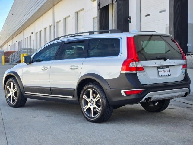 2015 Volvo XC70 3rd Gen - Image 6 of 31
