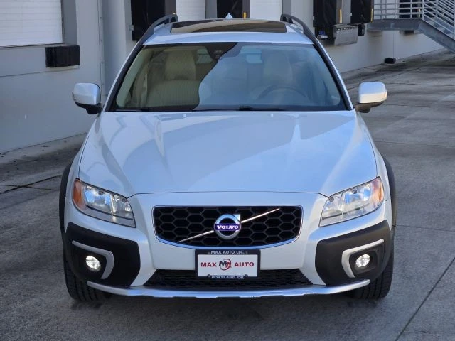 2015 Volvo XC70 3rd Gen - Image 3 of 31