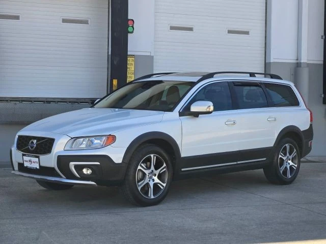 2015 Volvo XC70 3rd Gen - Image 4 of 31