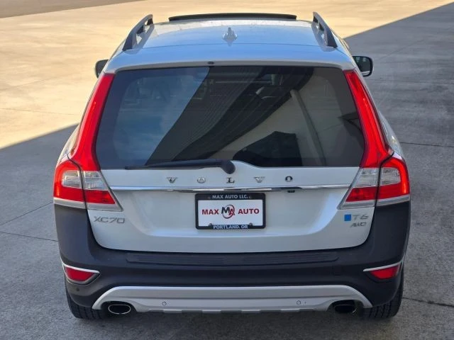 2015 Volvo XC70 3rd Gen - Image 7 of 31