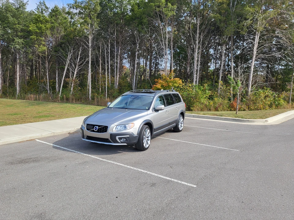 2015 Volvo XC70 3rd Gen - Image 7 of 31
