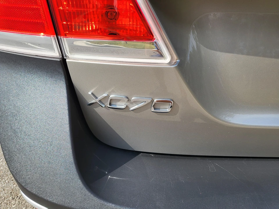 2015 Volvo XC70 3rd Gen - Image 31 of 31