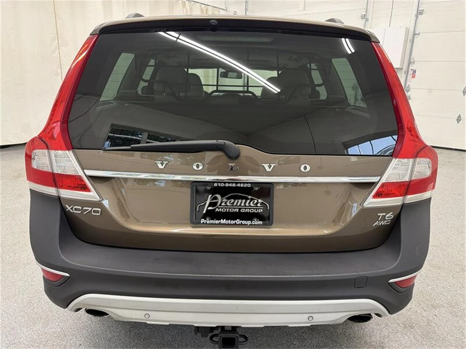 2015 Volvo XC70 3rd Gen - Image 6 of 16