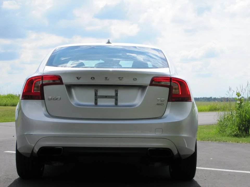 2015 Volvo S60 2nd Gen - Image 10 of 19
