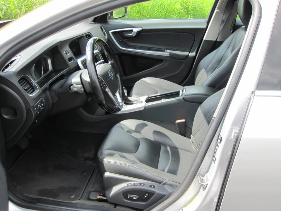 2015 Volvo S60 2nd Gen - Image 13 of 19