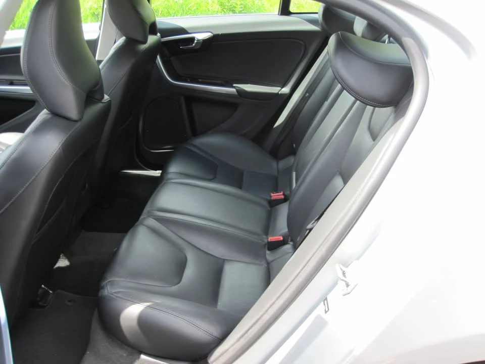 2015 Volvo S60 2nd Gen - Image 14 of 19