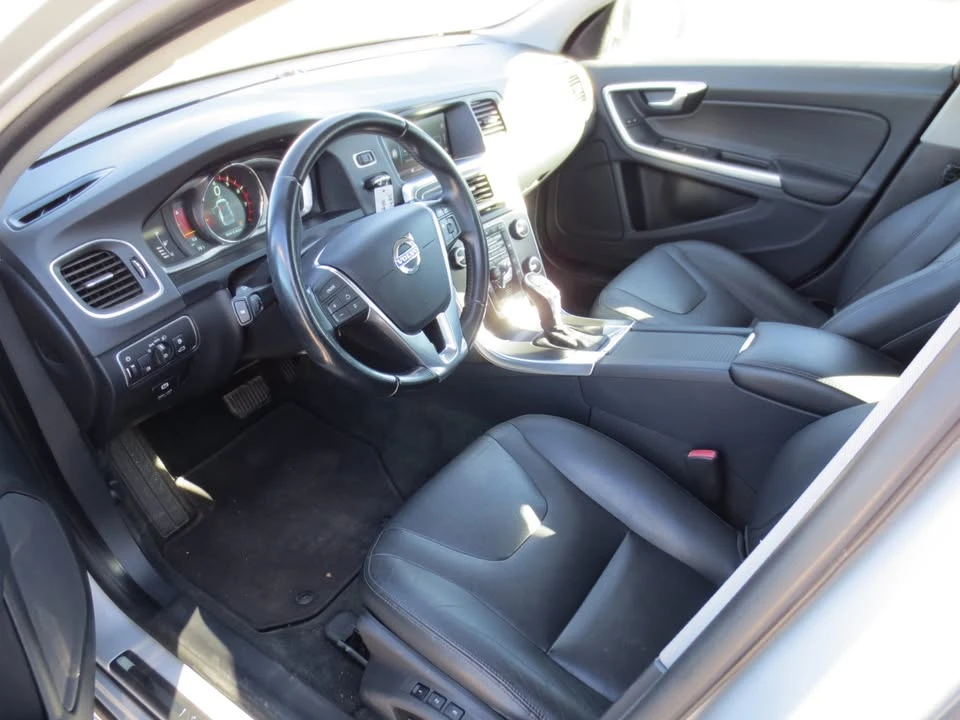 2015 Volvo V60 1st Gen - Image 5 of 8