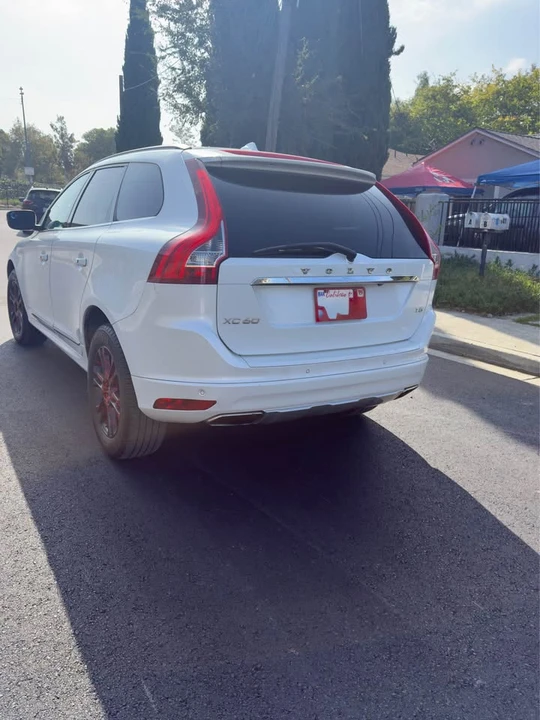 2015 Volvo XC60 1st Gen - Image 2 of 6