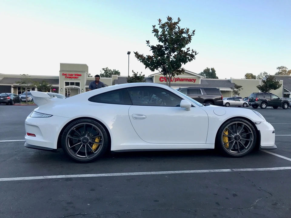 2015 Porsche 991 GT3 - Image 2 of 4