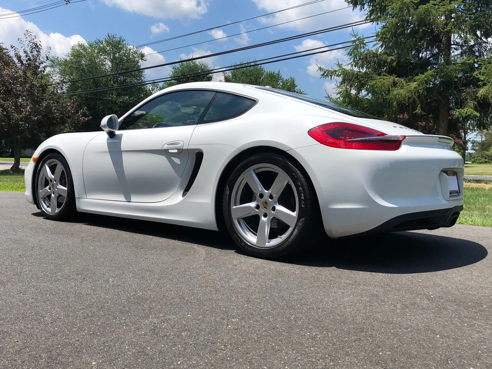2015 Porsche 981 Cayman - Image 5 of 12