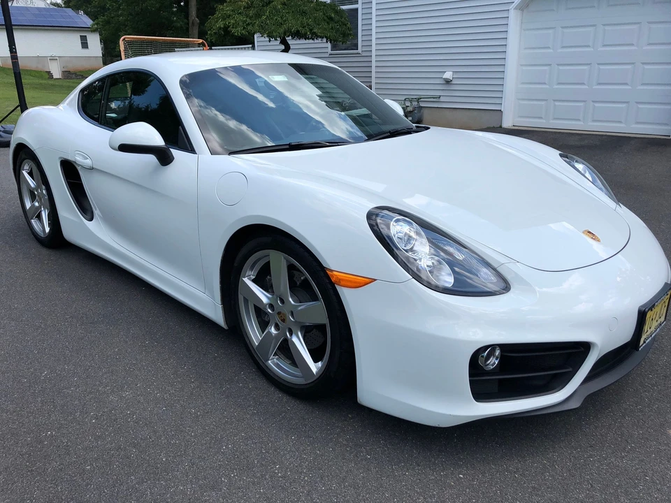 2015 Porsche 981 Cayman - Image 2 of 12