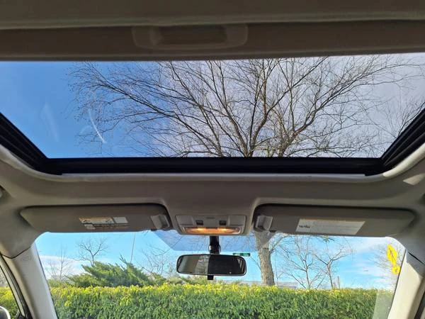 2015 Toyota RAV4 4th Gen - Image 5 of 11