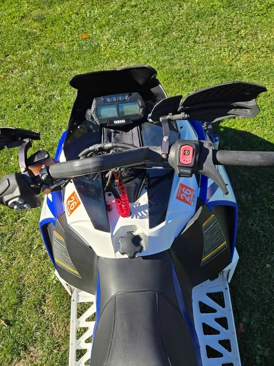 2015 Yamaha - Image 5 of 11