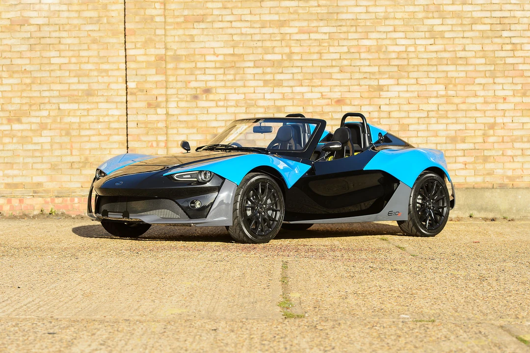 2015 Zenos - Image 14 of 31
