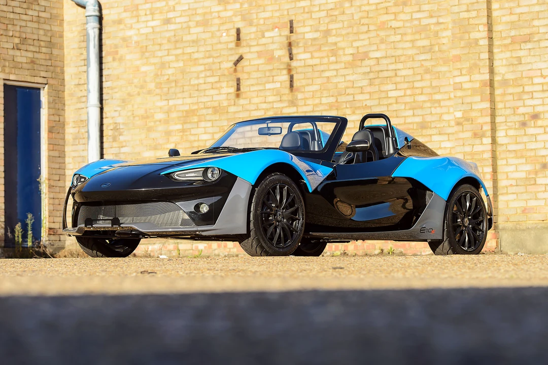 2015 Zenos - Image 16 of 31
