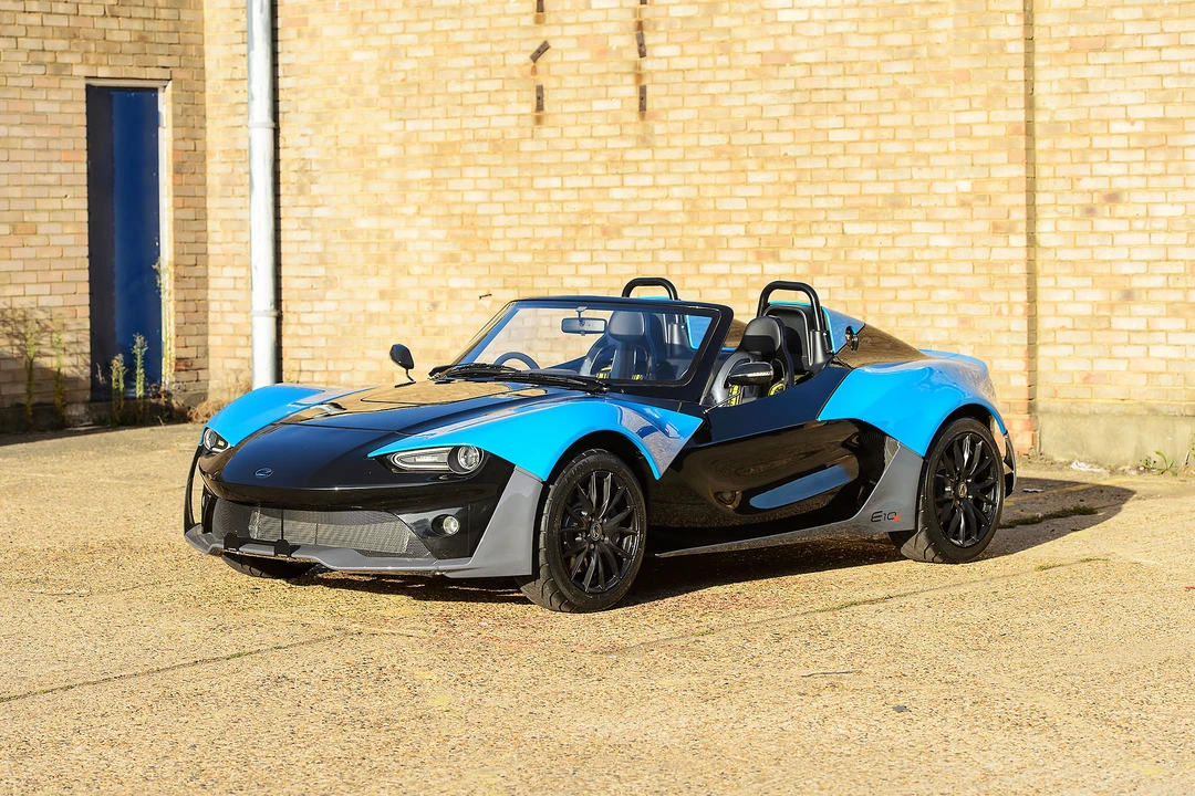2015 Zenos - Image 17 of 31