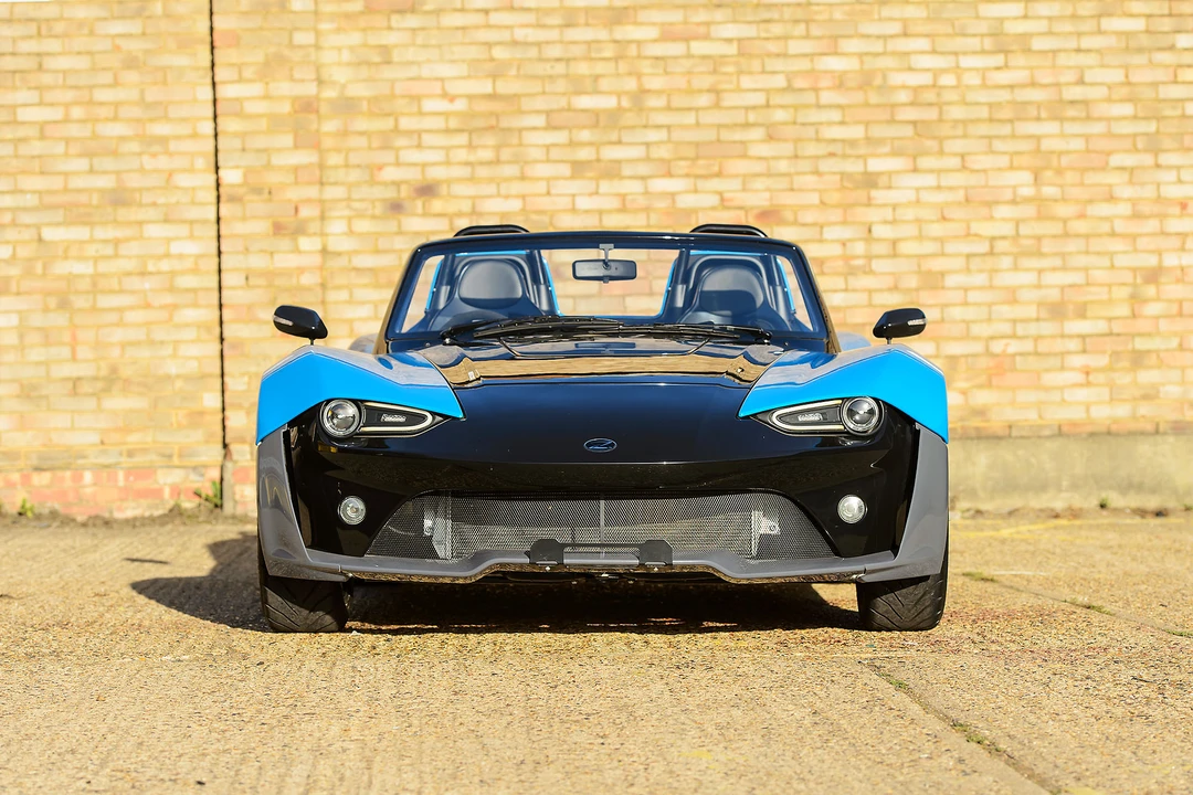 2015 Zenos - Image 18 of 31
