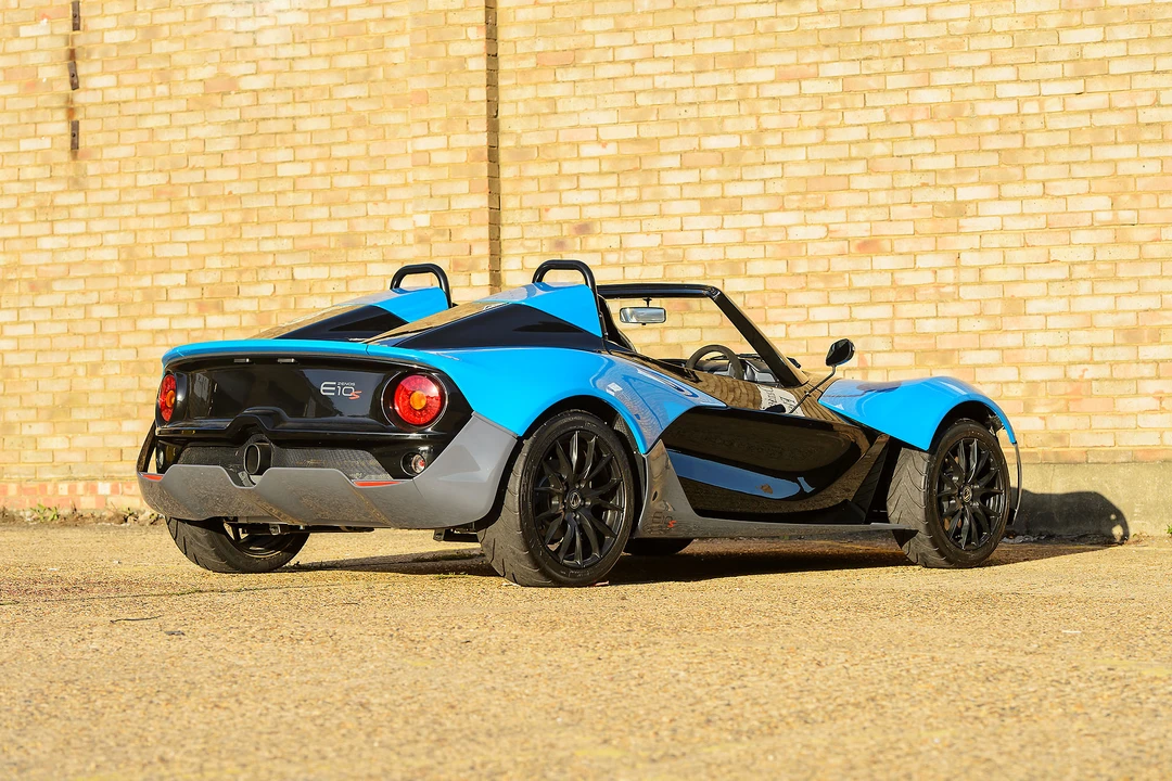 2015 Zenos - Image 27 of 31